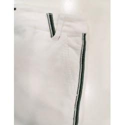 Pantalón pana en color blanco